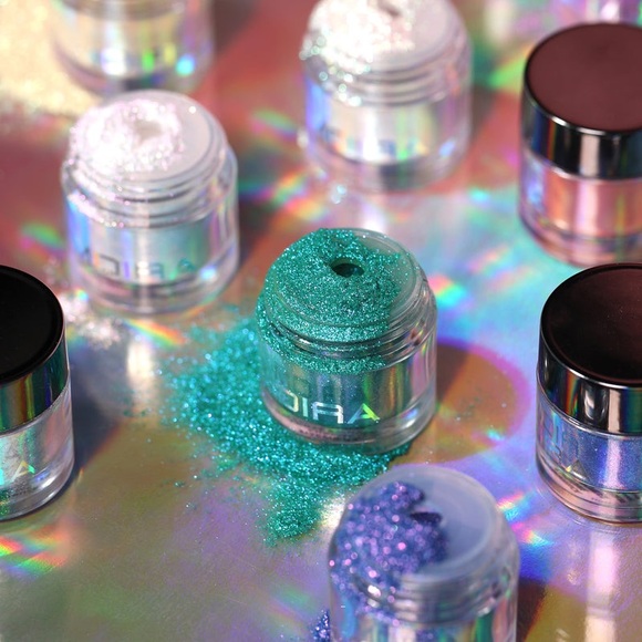 Starstruck Chrome Color Shifting Loose Glitter Powder for Eyes and Face - Picture 3 of 5